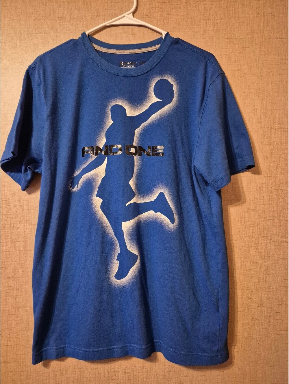 AND1 Men's Medium Blue Graphic Basketball T-Shirt